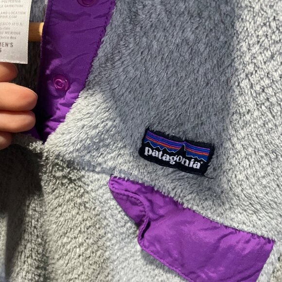 Patagonia Womens Small Gray & Purple Fleece Pullover Snap-T Sweater - Picture 3 of 5